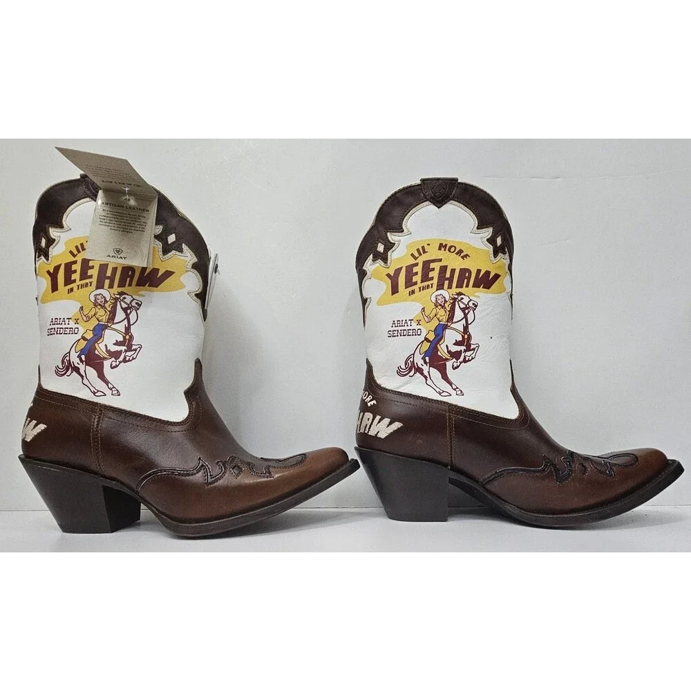 Ariat x Sendero Bandida Western Boots Mocha Tan Yeehaw Print 6.5B 10064052 NWOB